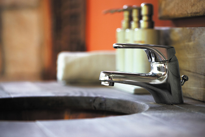 A2B Plumbers are able to fix any leaking taps you may have in Northfields. 